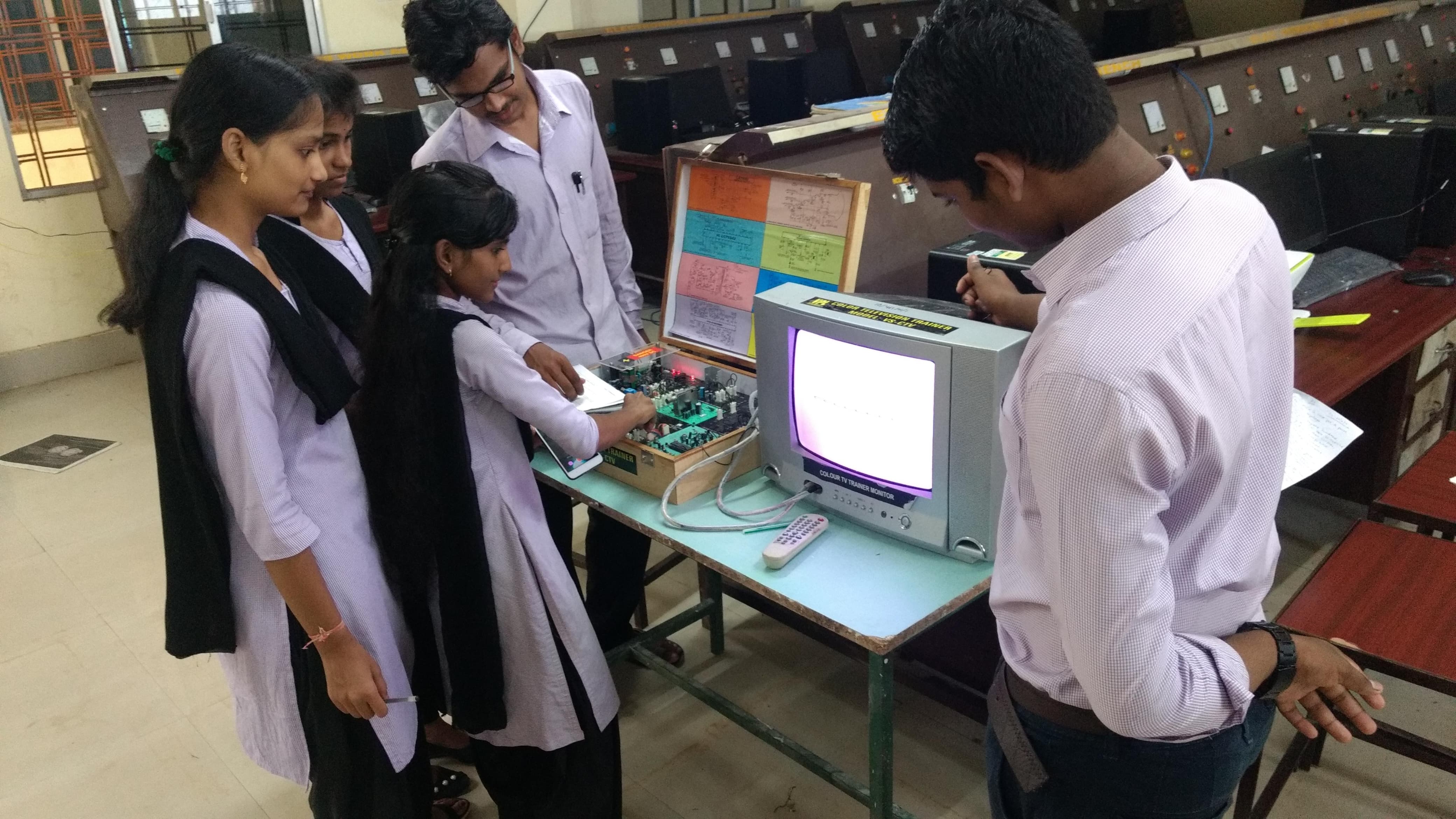 COMMUNICATION LAB